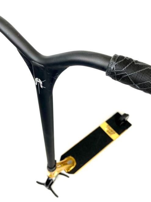 Blunt AOS Dryade V2 Custom Scooter
