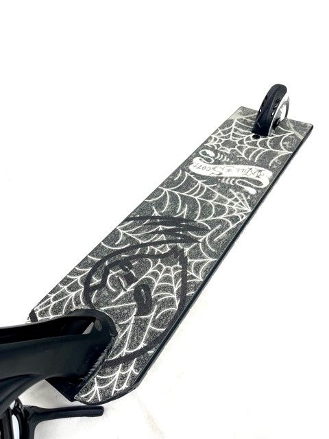 Blunt AOS V5 Reaper Custom Scooter