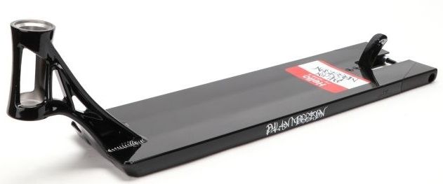 AO Dylan V2 Signature 5.6 x 22 Deck Black