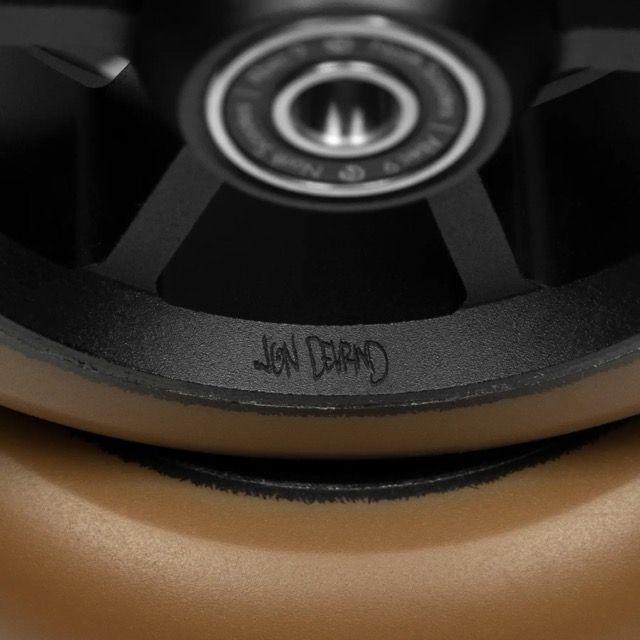 North Jon deVrind 115 Wheel