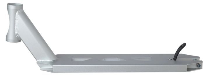 Striker Lux 490 Deck Silver