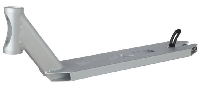Striker Lux 490 Deck Silver